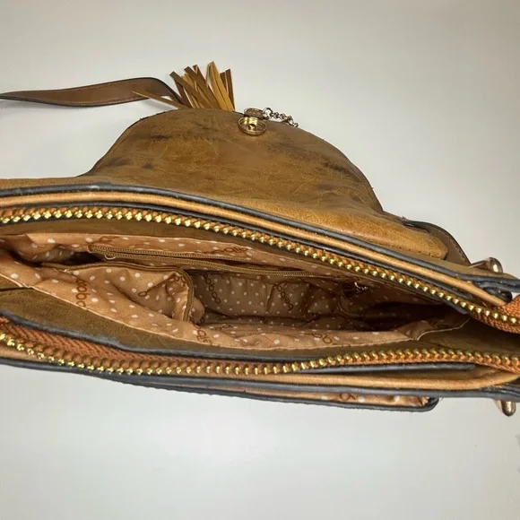 BEI BAO BAO Tom Clovers Brown Faux Leather Tassel Shoulder Bag - Picture 4 of 9